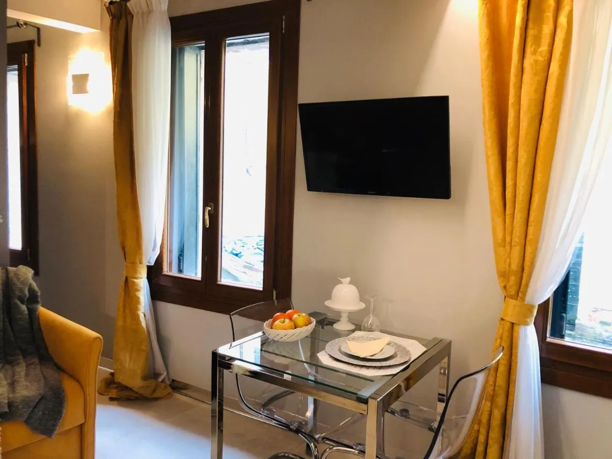 Image 1 of Suite Dream on the River