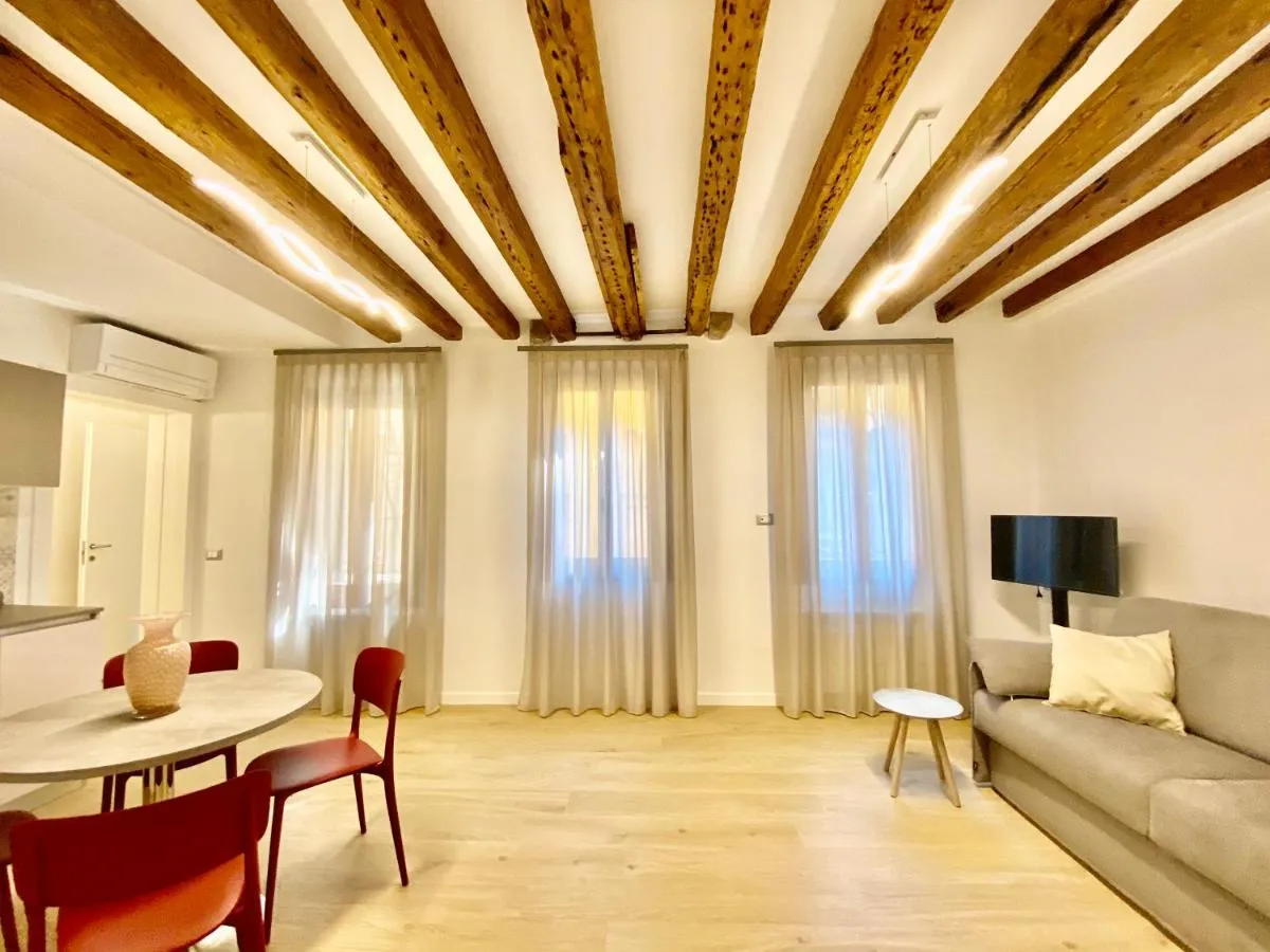 Image 5 of Suite House new apartments wi fi Venice island
