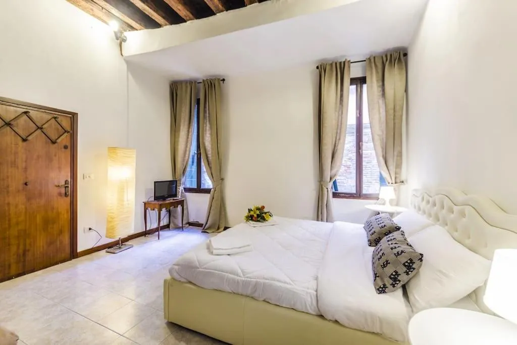 Image of Sweet Suite