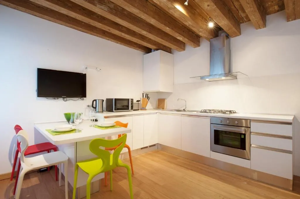 Image of The Lion’s House APT3
