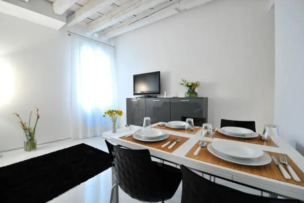 Image of Venetian Apartments