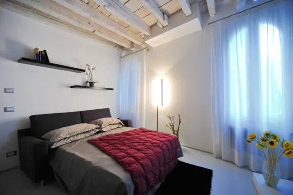 Image 2 of Venetian Apartments