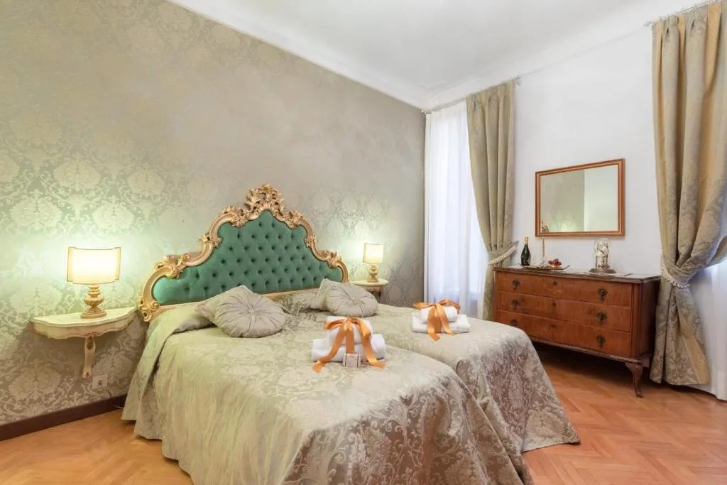 Image of Venetian Infinity