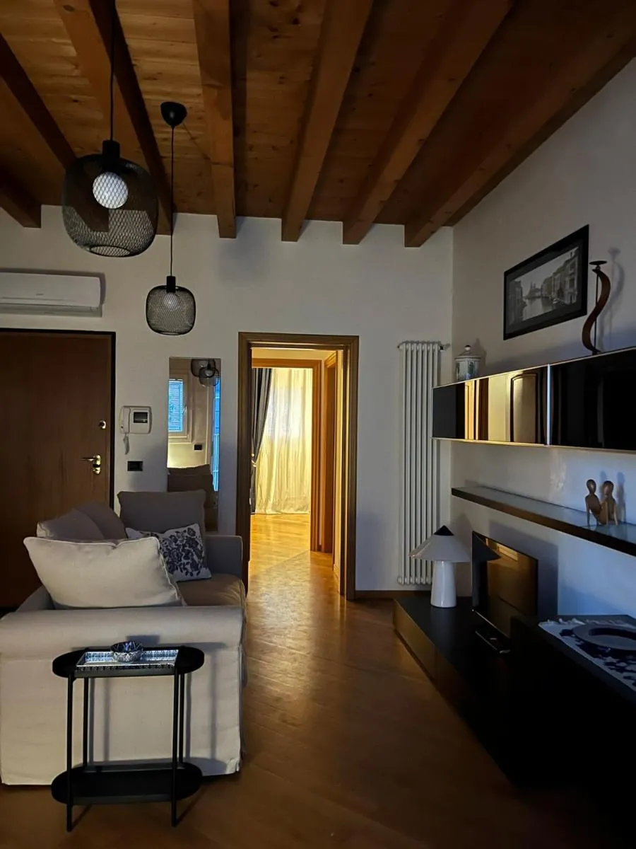 Image 4 of Venezia,Giudecca appartamento con giardino privato
