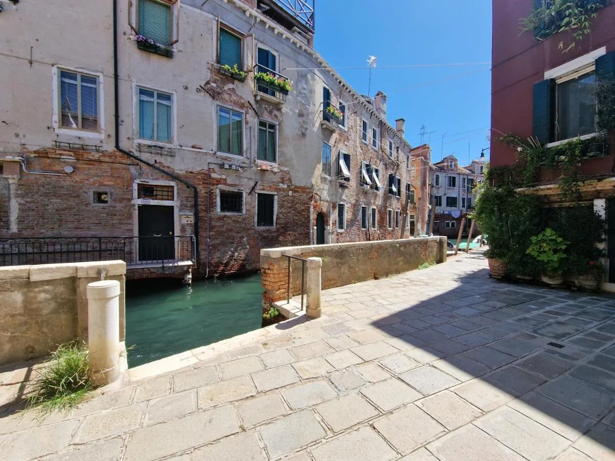 Image 5 of Veneziacentopercento Apartments & Rooms