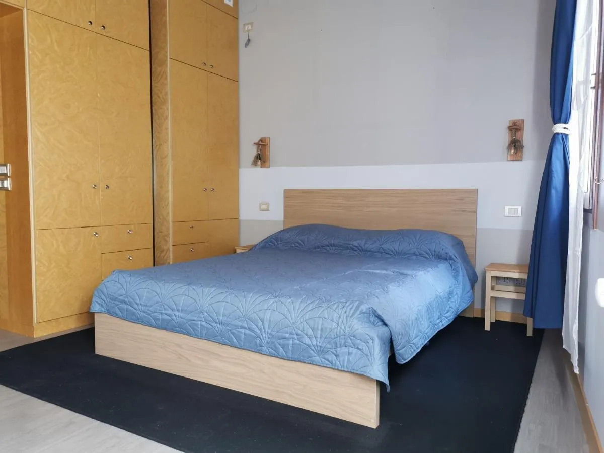 Image 5 of Venice Dose Suite