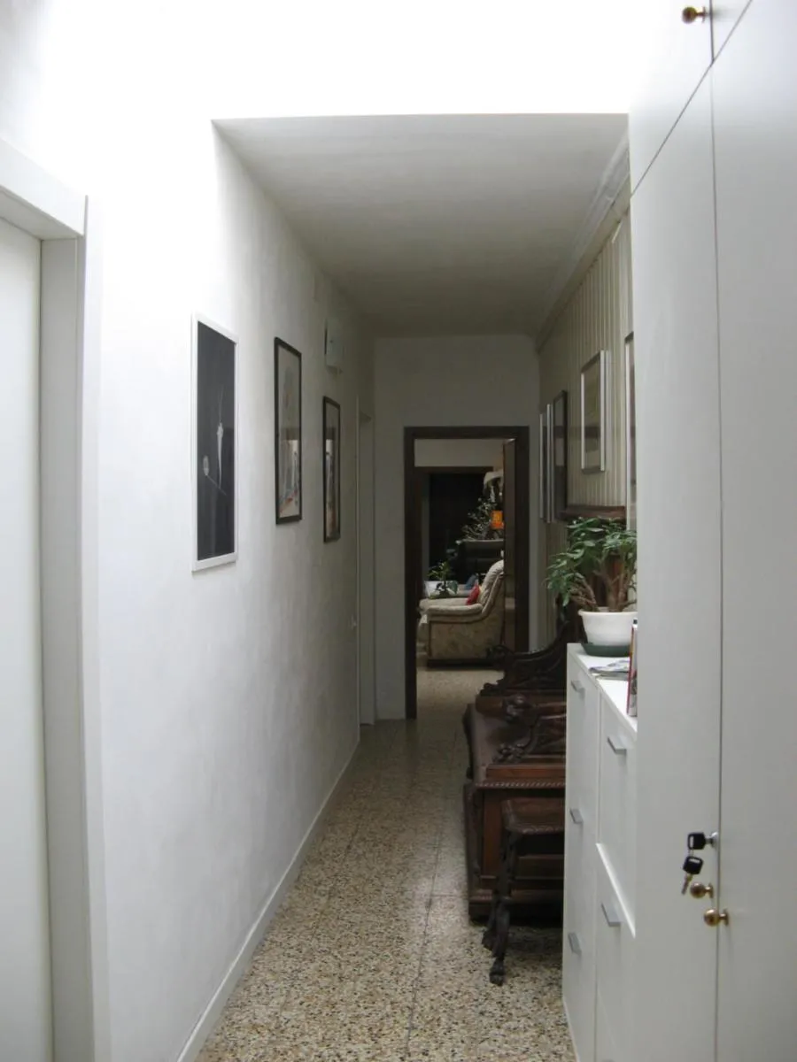 Image 1 of Venice Home