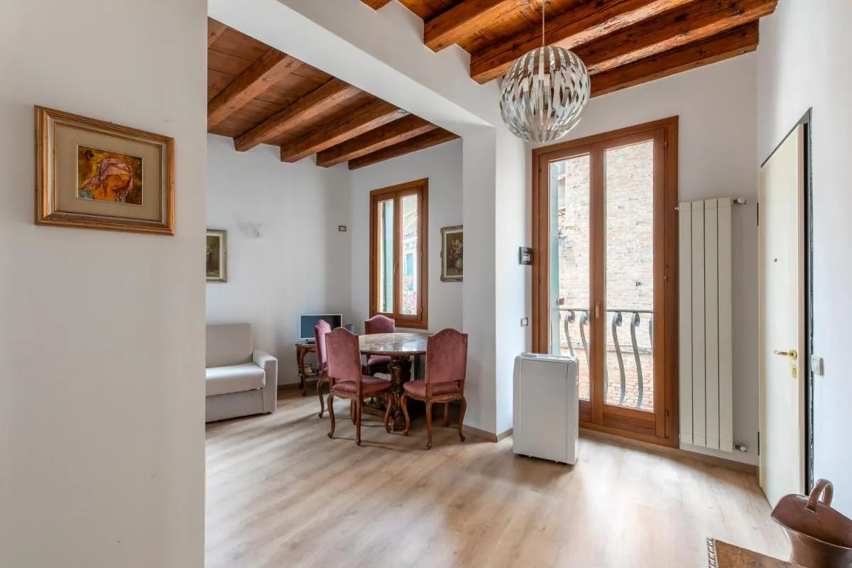 Image 2 of Venice Love Suite