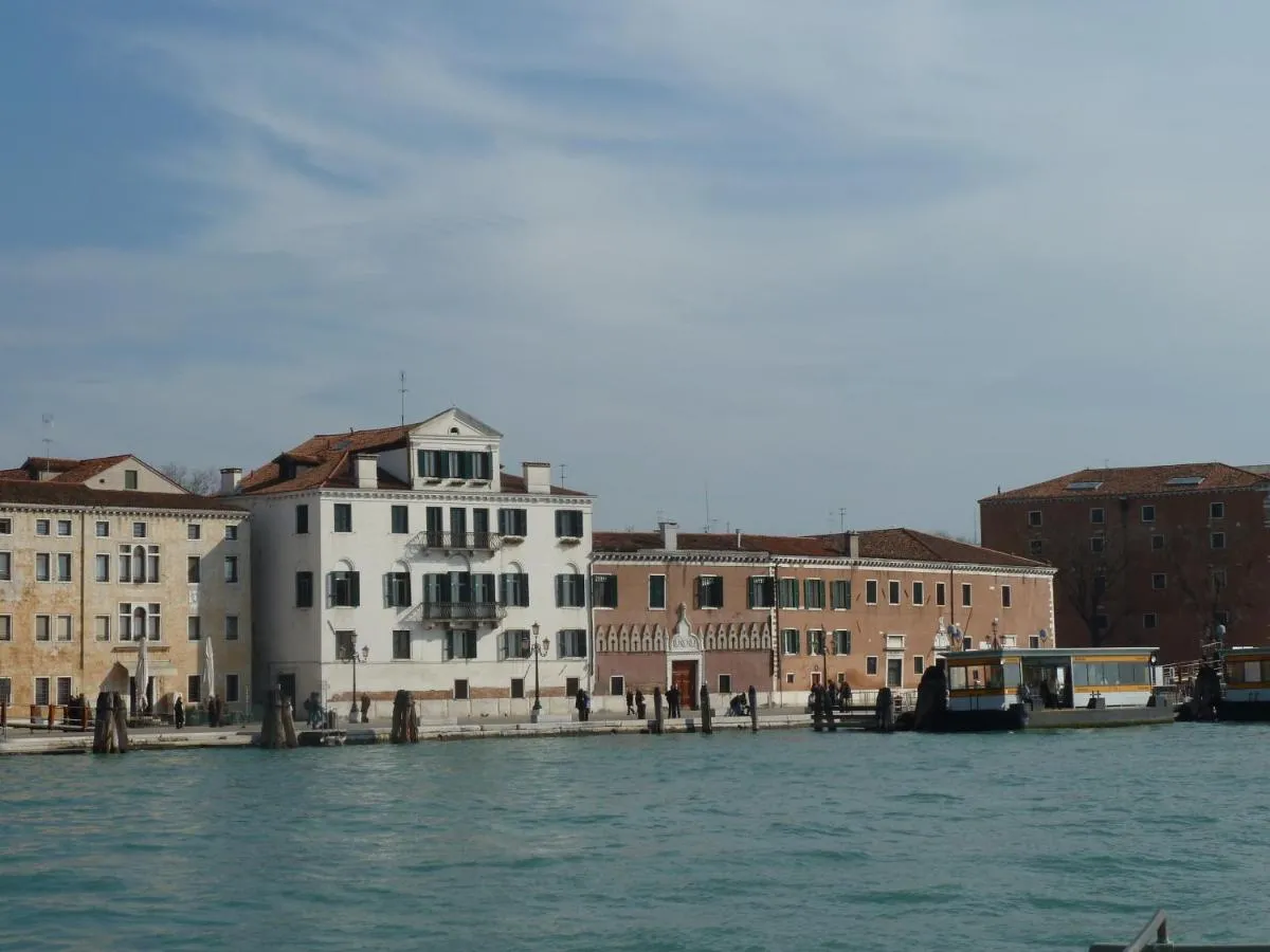 Image 5 of Venice Luca’s house