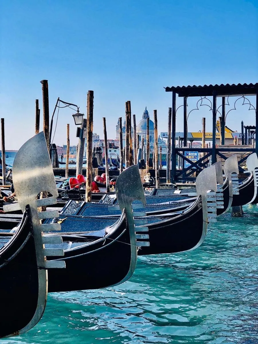 Image 6 of Venice Luxury Watersdoor