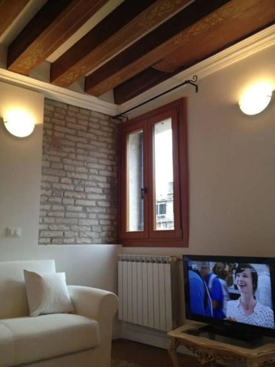 Image 5 of Venice Romantic Home