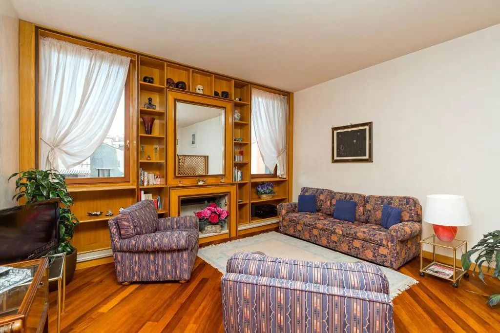 Image of Very central apartment in historical 1600 Palace with LIFT a few min walk from San Marco Square