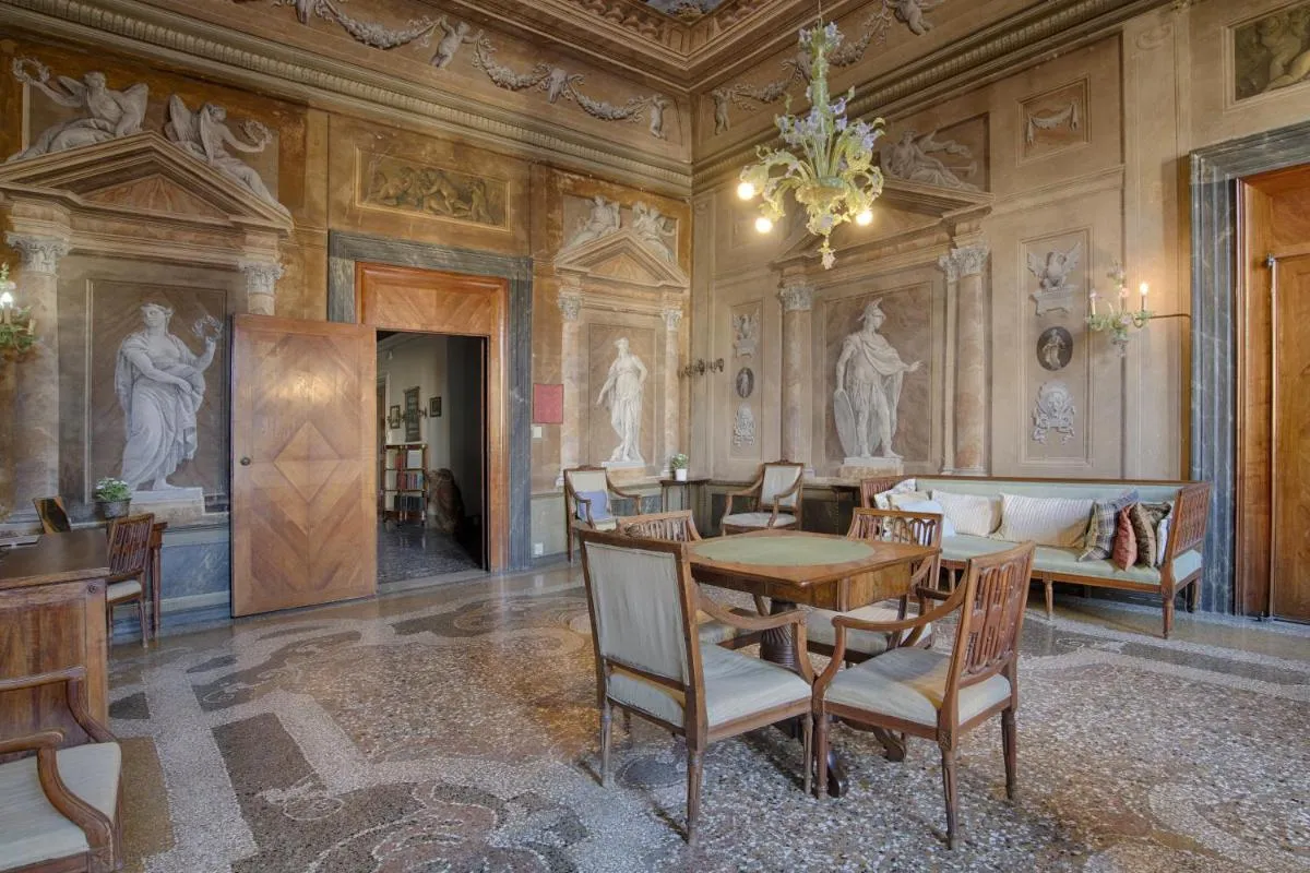 Image 3 of Vintage Venice Apartment