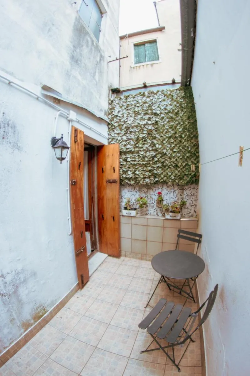 Image 4 of Zaffiro Apartment VENICE