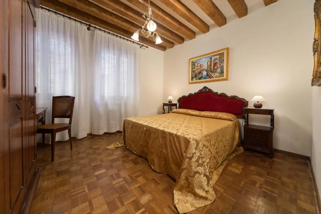 Image of at 2 minutes from San Marco square