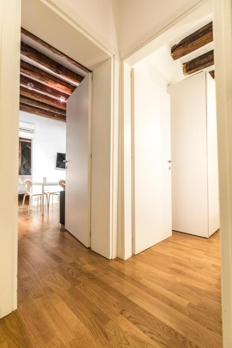 Image 4 of Arsenale Design Apartment R&R
