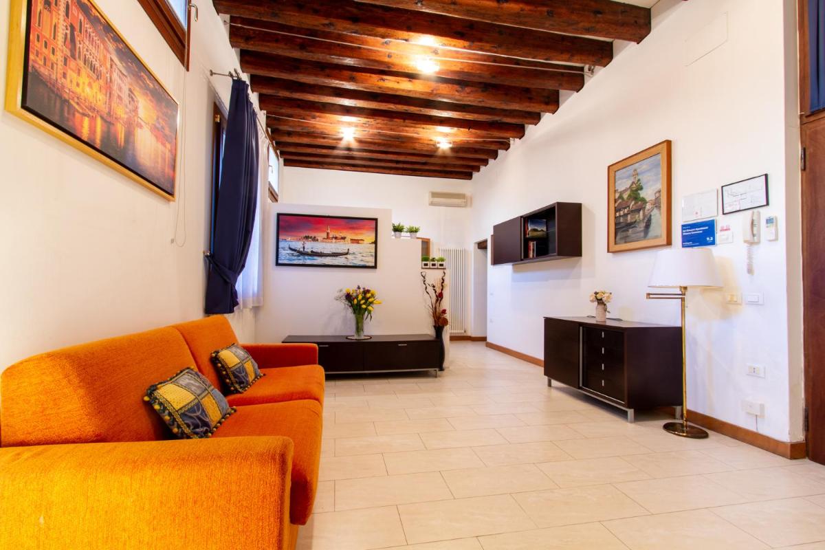 Image 4 of Art Dreams Apartment Dimora Casanova