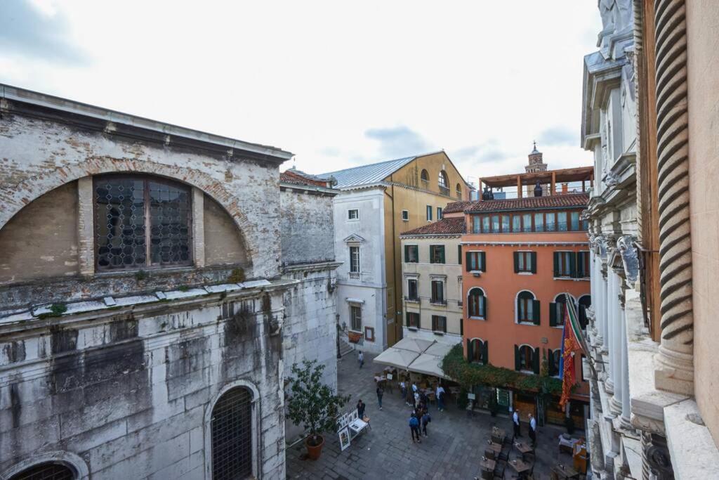 Image 5 of Ca’ Fenice, charming apartment in San Marco, sleep 7