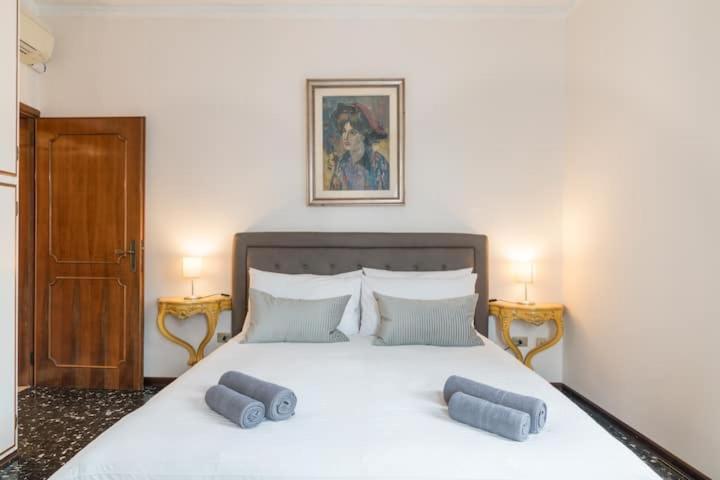 Image 1 of Ca’ Pesaro rooftop terrace apartment.
