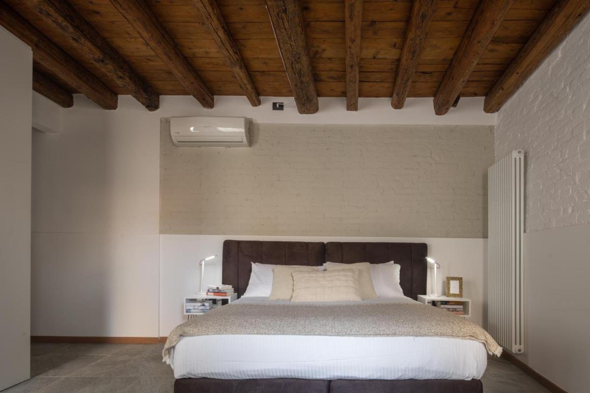 Image 1 of Castello Apartment with Garden R&R