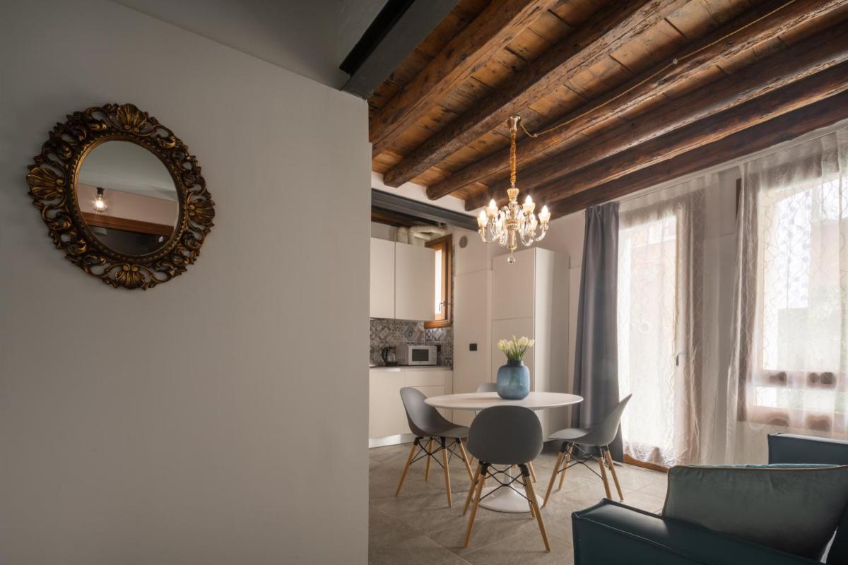 Image 3 of Castello Apartment with Garden R&R