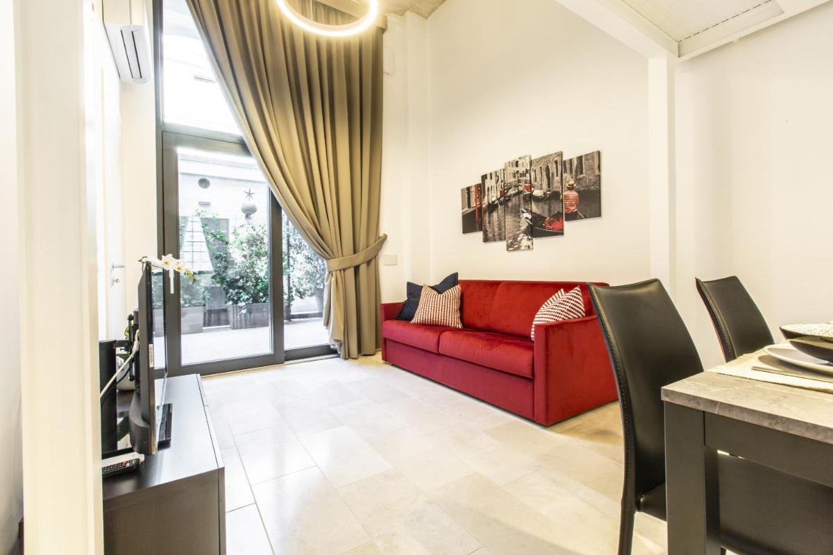 Image 4 of Elegant Fornasa Vecia, canal view with a beautiful garden R&R