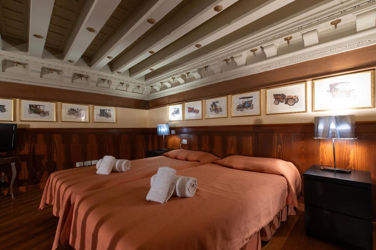 Image 4 of Fortuny3967 Suites & Wine