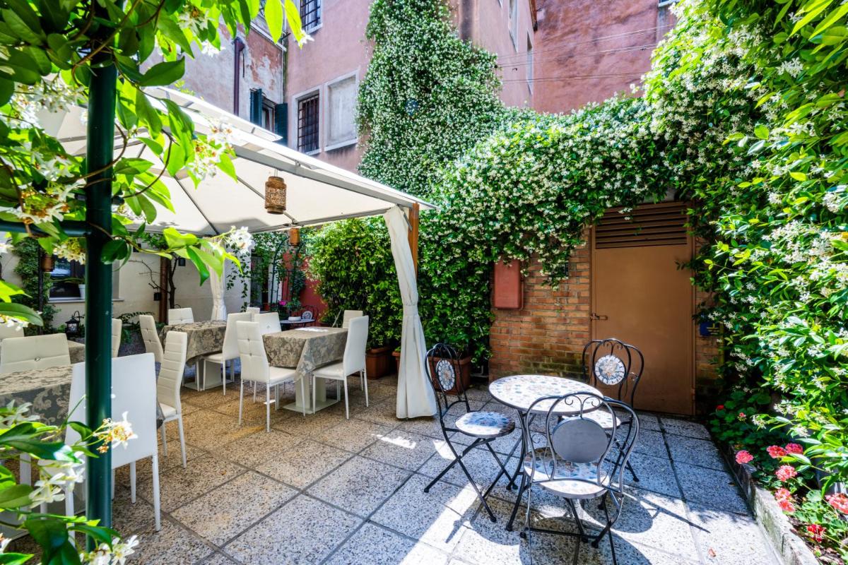Image 4 of Hotel Apostoli Garden