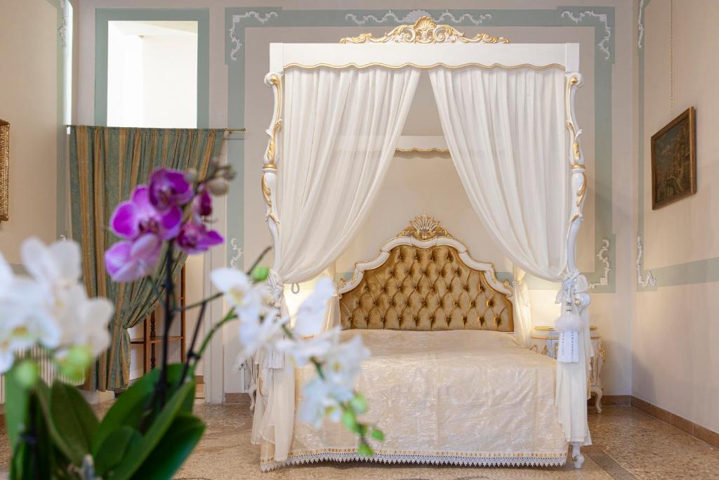 Image of LUXURY APARTMENT PESARO PAPAFAVA