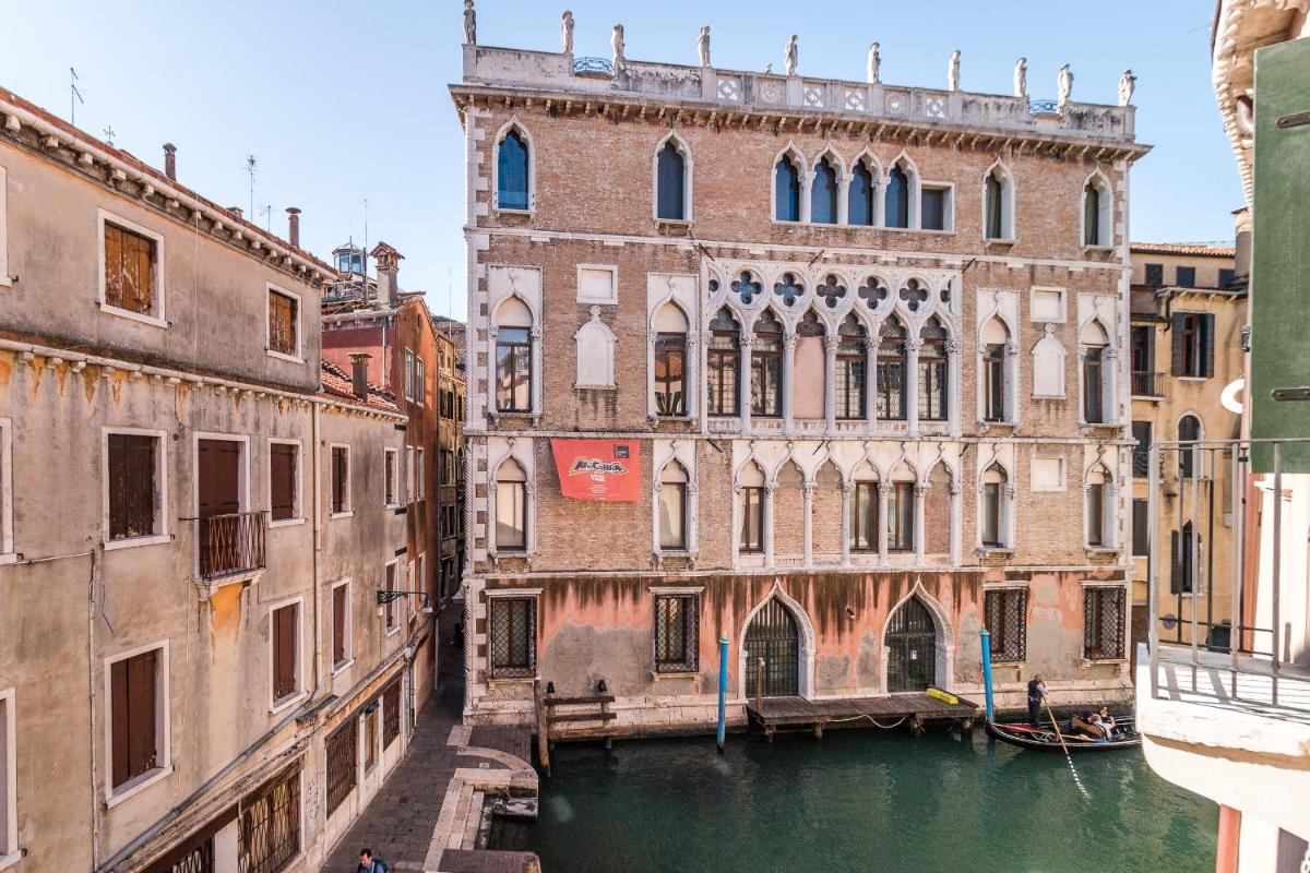Image 4 of Palazzo DaPonte by LionHost