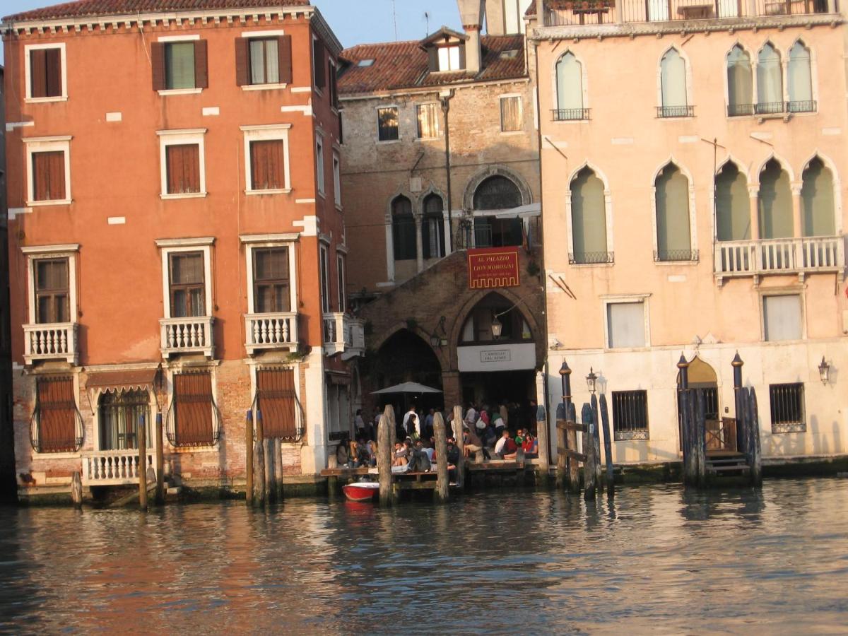Image 4 of Palazzo Lion Morosini – Check in presso Locanda Ai Santi Apostoli