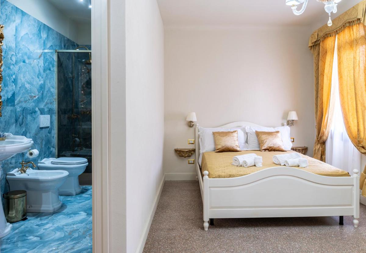 Image 2 of Palazzo Titti Rialto Suites