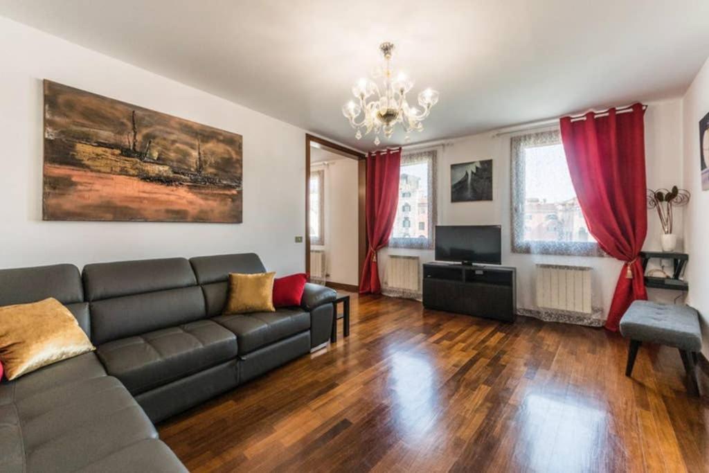Image of Rialto apartment with Canal Grande view