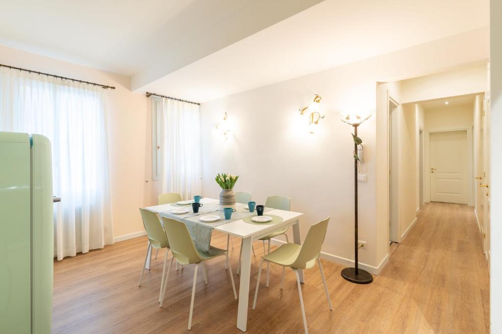 Image of Ricco di comfort, grande, luminoso e comodo
