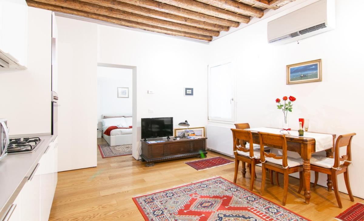 Image 4 of Romantic House Venice