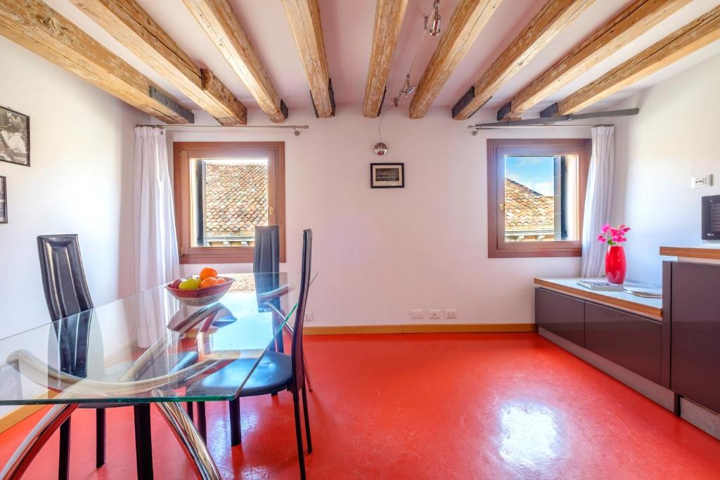 Image of The Lion’s House APT4