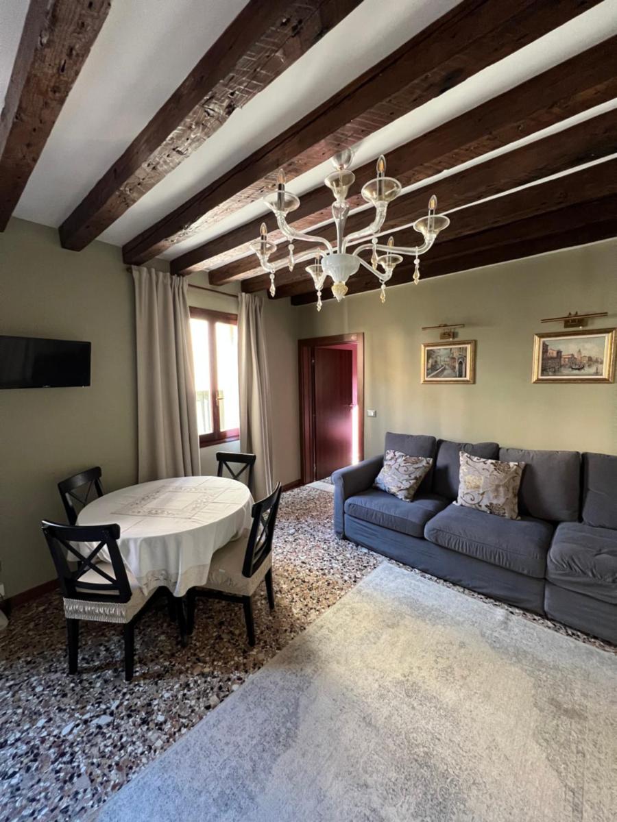 Image 1 of Wow suite 5 min from San Marco