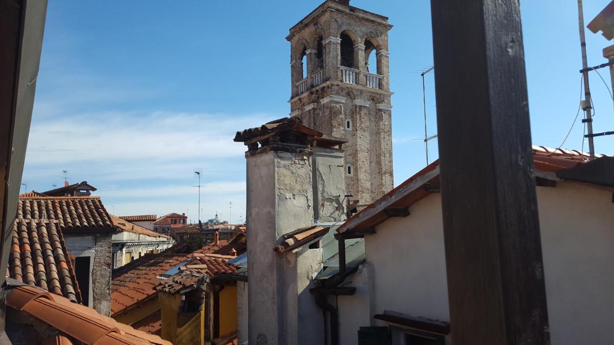 Image 1 of rialto1082